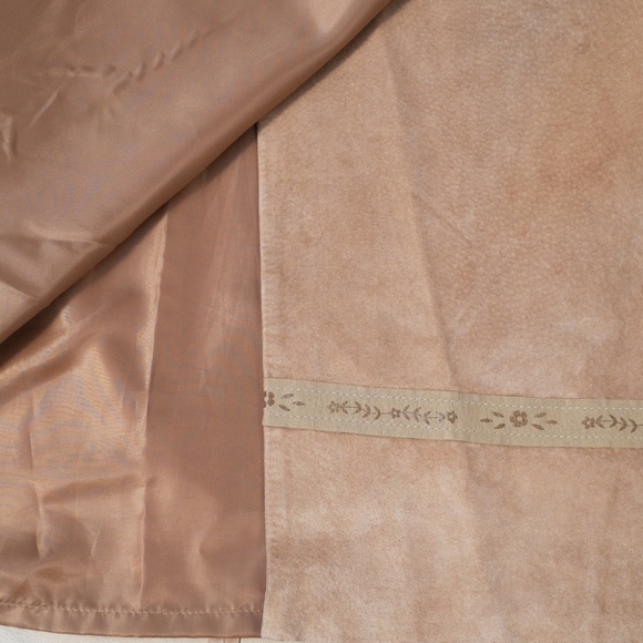 Danier Tan Suede skirt Size 10 - Picture 5 of 7